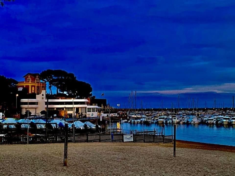 산펠리우데기솔스 1Ra Linea Platja De Sant Feliu 아파트 외부 사진